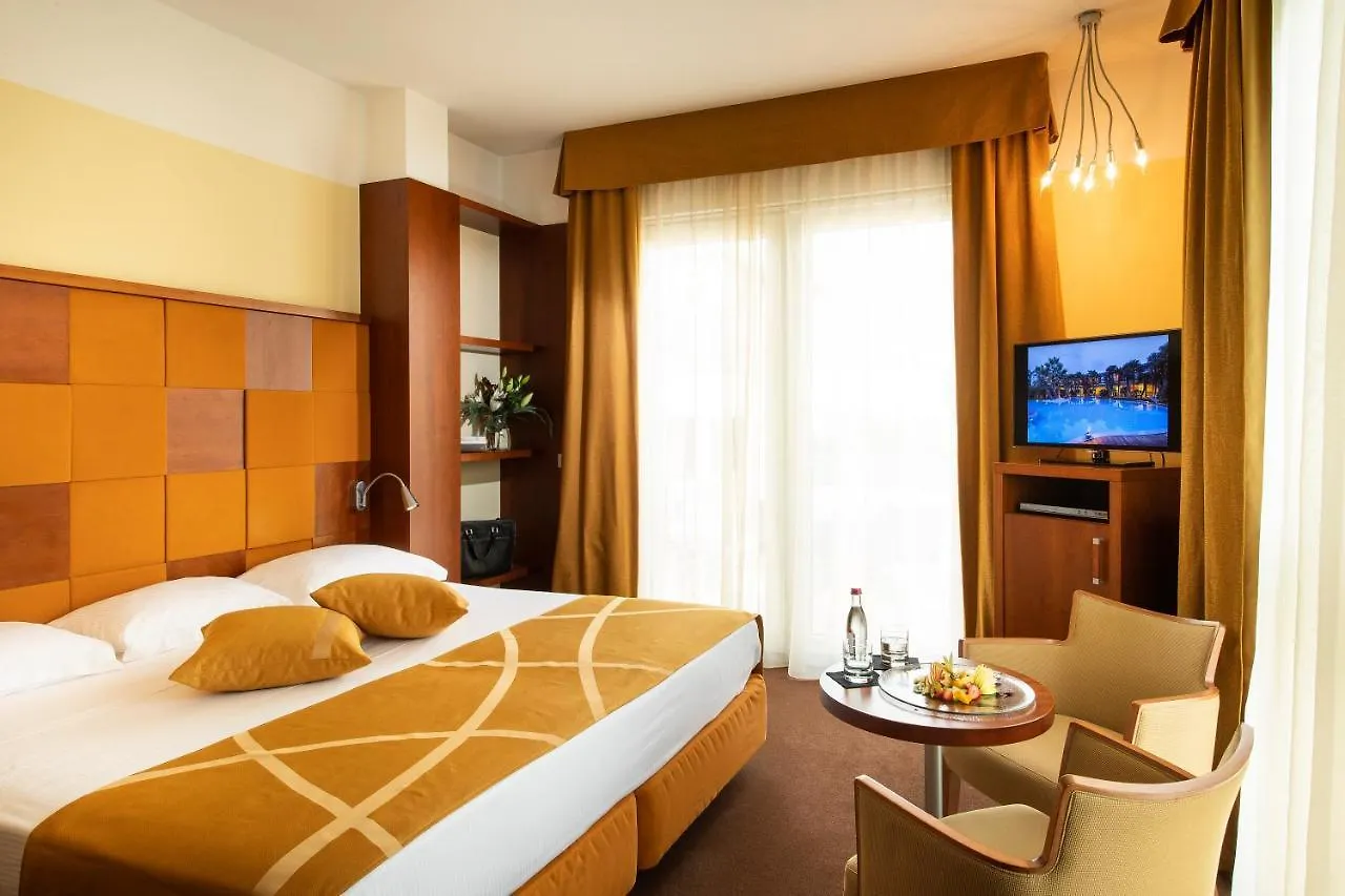 Color Hotel Style, Design & Gourmet Bardolino 4*,  Italy