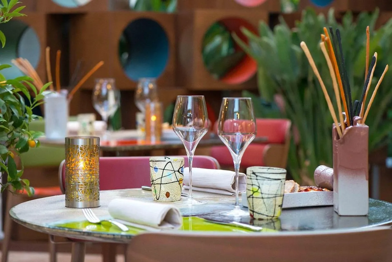 Color Hotel Style, Design & Gourmet Bardolino