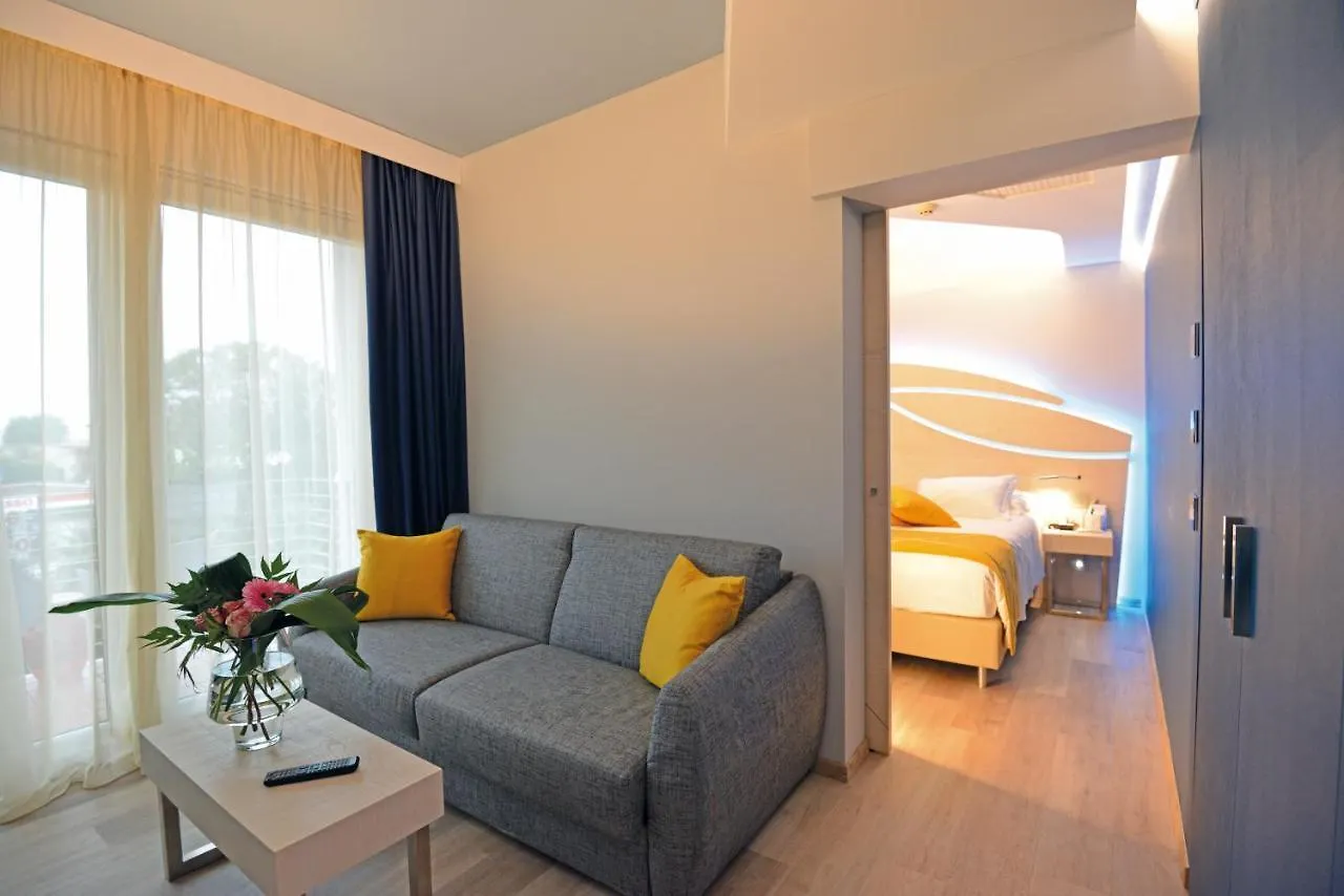 Color Hotel Style, Design & Gourmet Bardolino