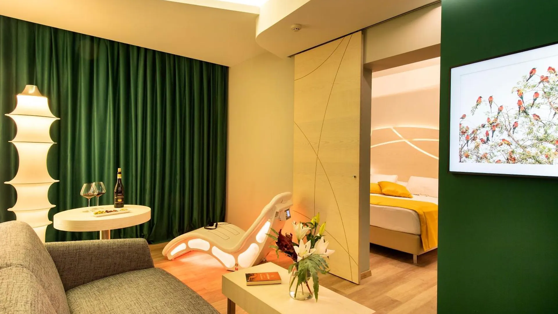 Color Hotel Style, Design & Gourmet Bardolino