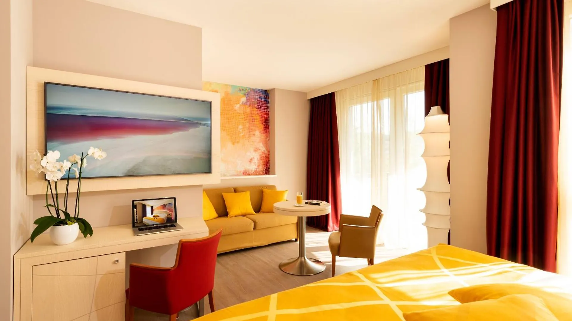 Color Hotel Style, Design & Gourmet Bardolino
