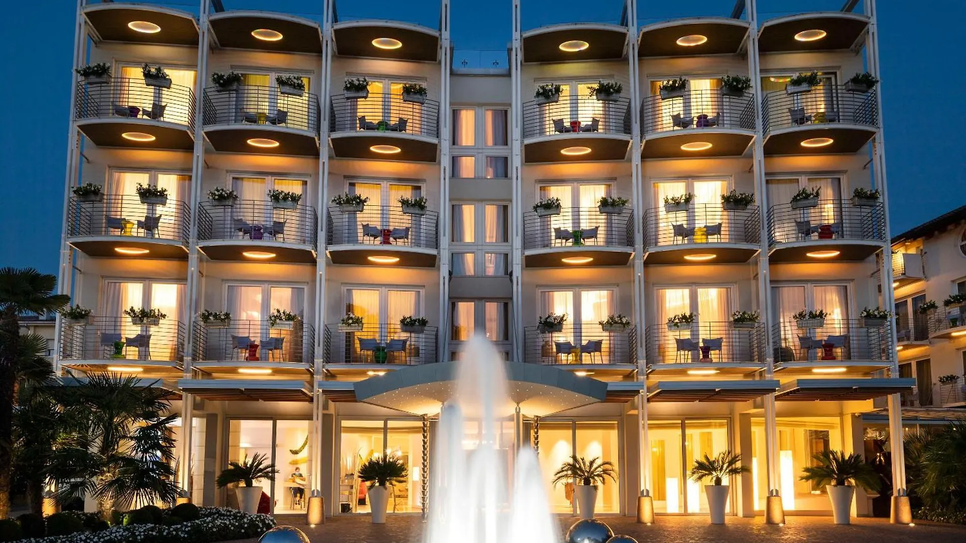 Color Hotel Style, Design & Gourmet Bardolino