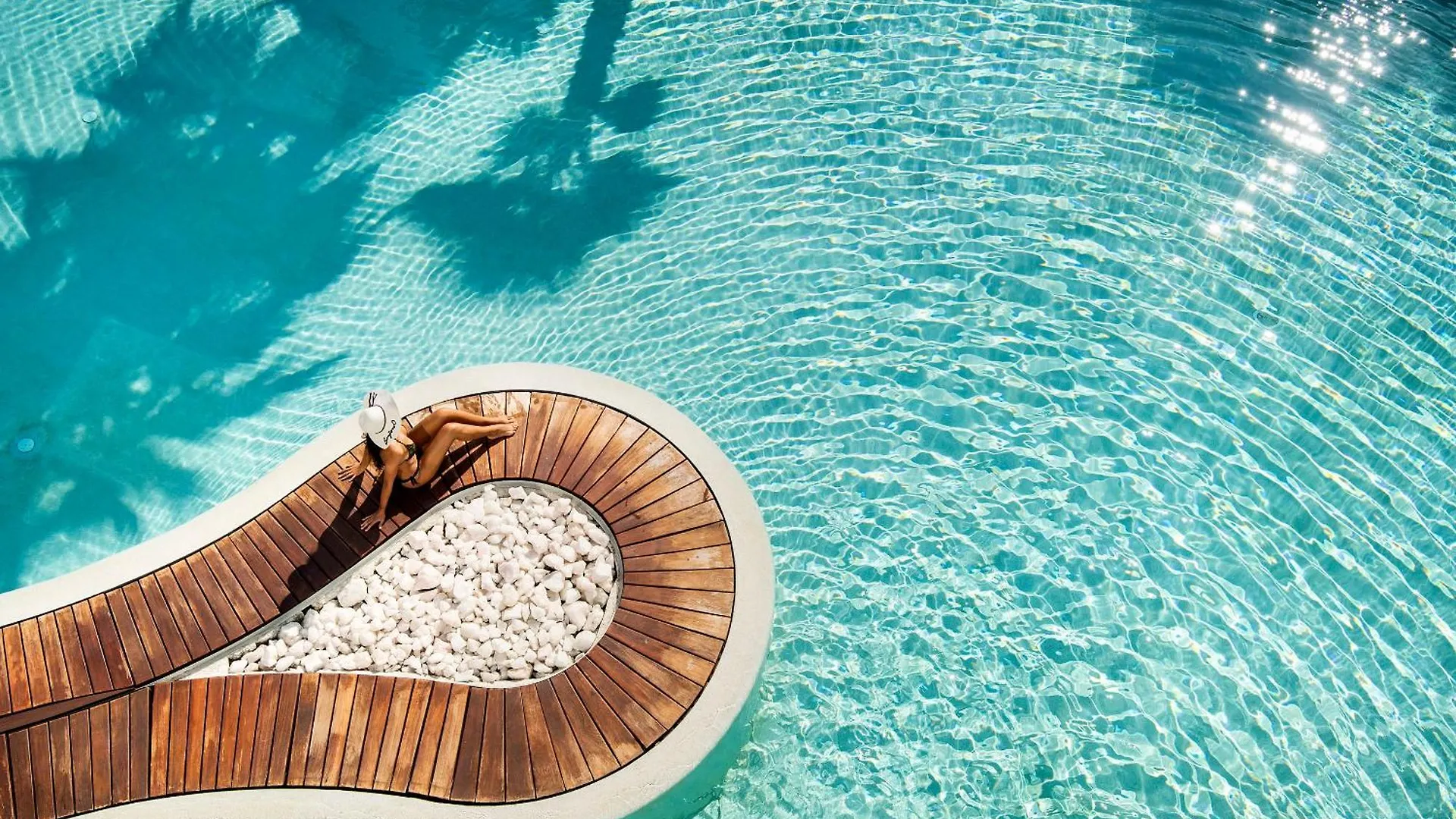 Color Hotel Style, Design & Gourmet Bardolino