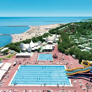 5* Kompleks wypoczynkowy Isamar Village