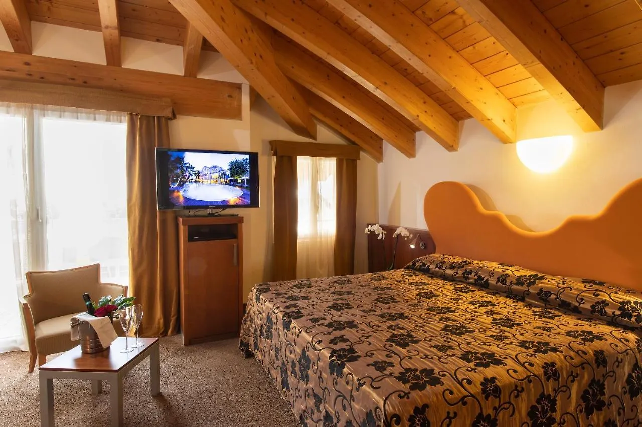 ****  Color Hotel Style, Design & Gourmet Bardolino Włochy