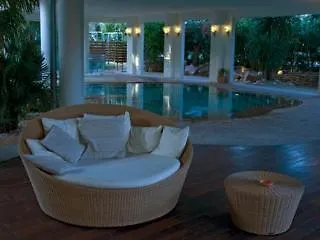 Color Hotel Style, Design & Gourmet Bardolino 4*,